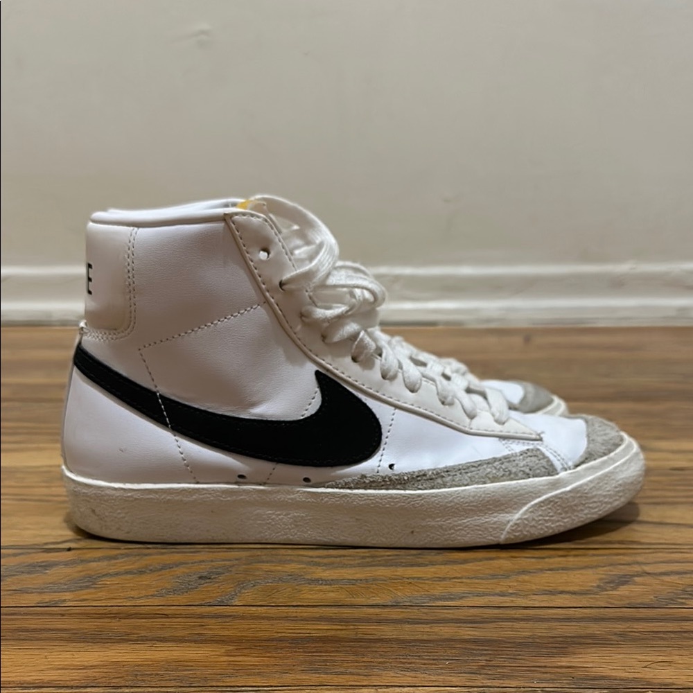 Nike Blazer Mid ‘77